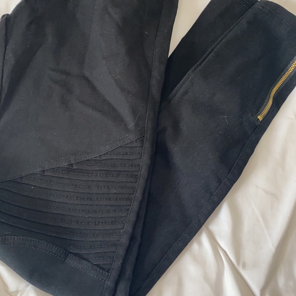 Moto leggings with gold zipper